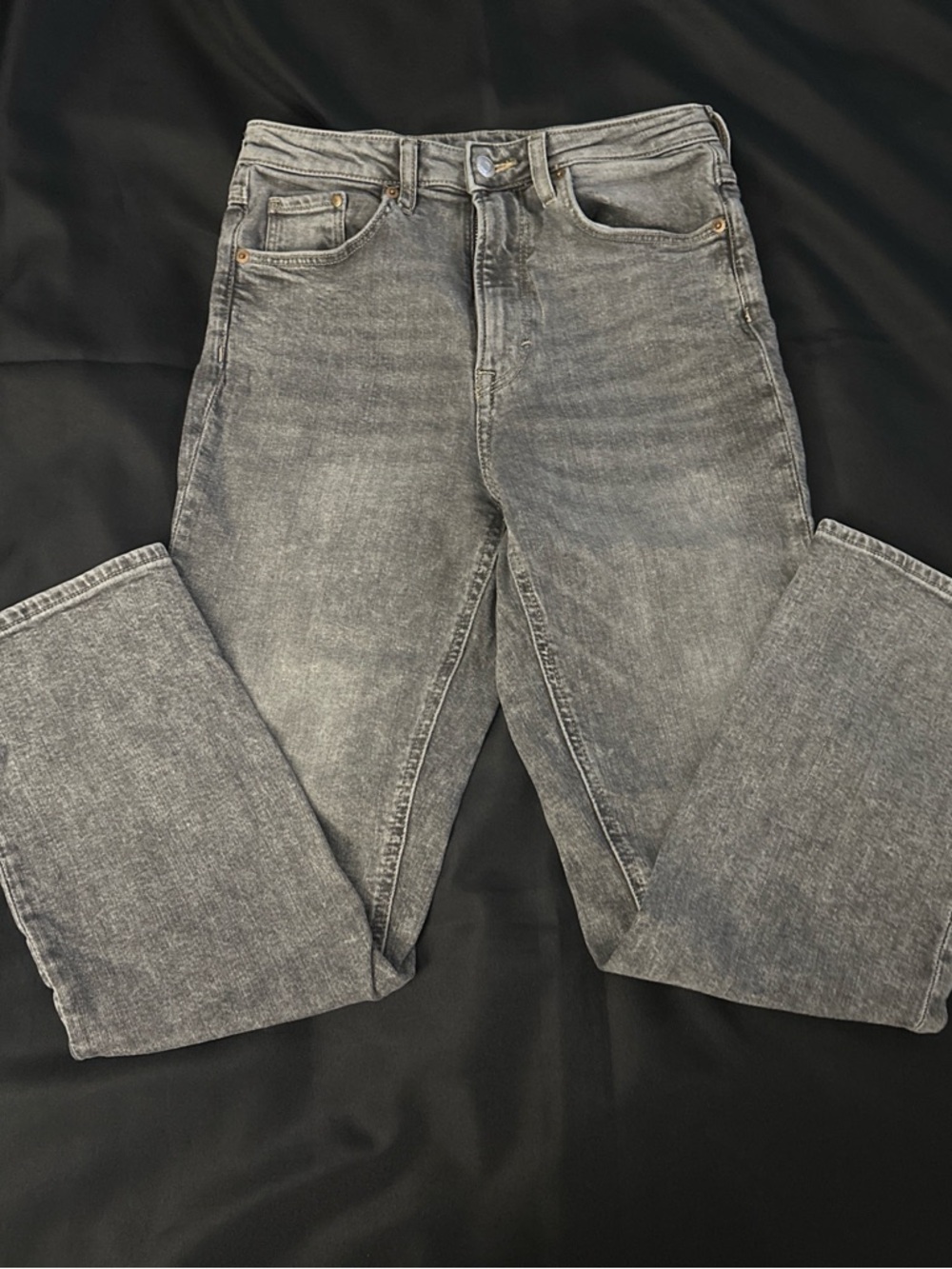 H&M Women's Straight Leg Jeans in Washed Gray size 4